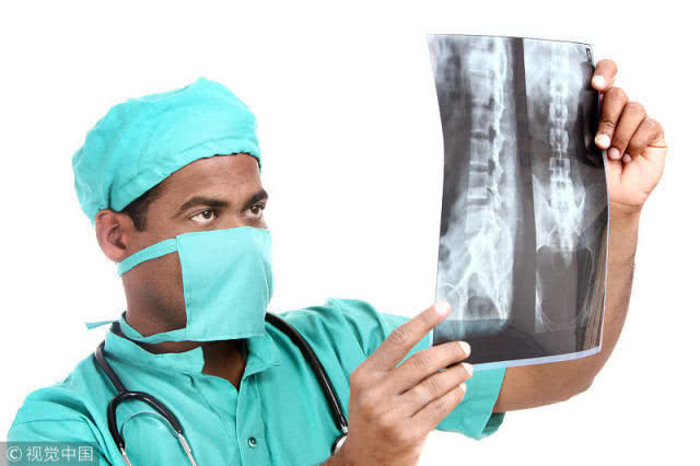 得了这个病,容易喘息,如果不及时治疗,下半辈子将躺床上