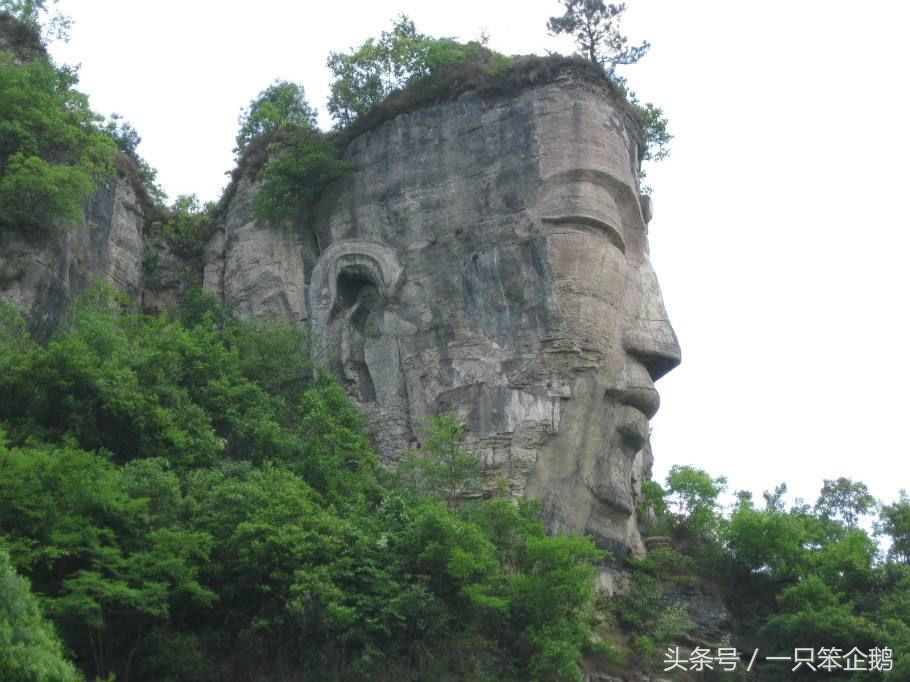 贵州大山里的一尊山体大佛，头部比四川乐山大佛还要高4米