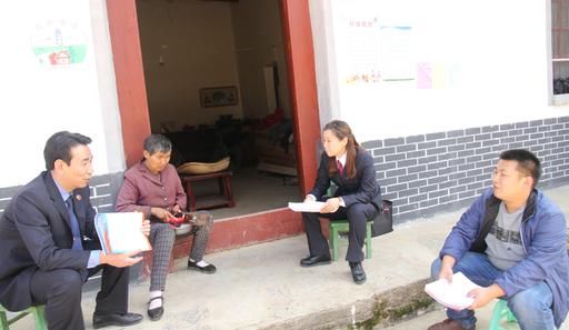 山阳县人民检察院组织开展送法下乡普法宣传