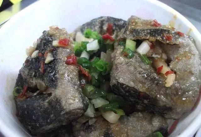 老外吃中国美食好吃哭了 t01e429e106e9eeb3e5.jpg