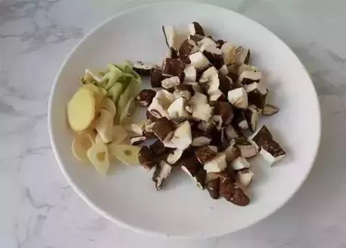 豆腐香菇煲 t01e4596e1538844b10.jpg