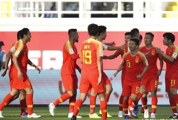 国足对手太搞笑!主帅嘴硬依旧输球,然而他们笑的表情包猫脸变图片