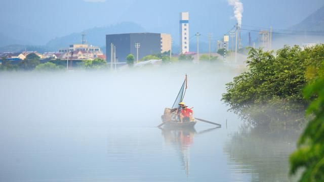 如画般的人间仙境，水温常年只有17度，避暑首选地