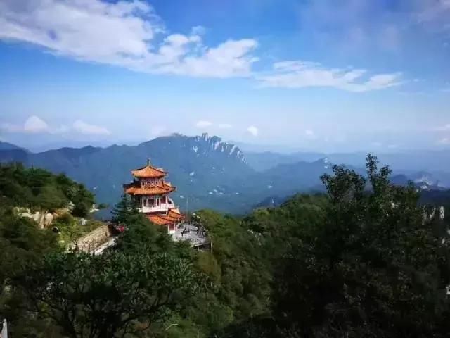 细雨绵绵仙气缭绕，新春祈福隆重举行！