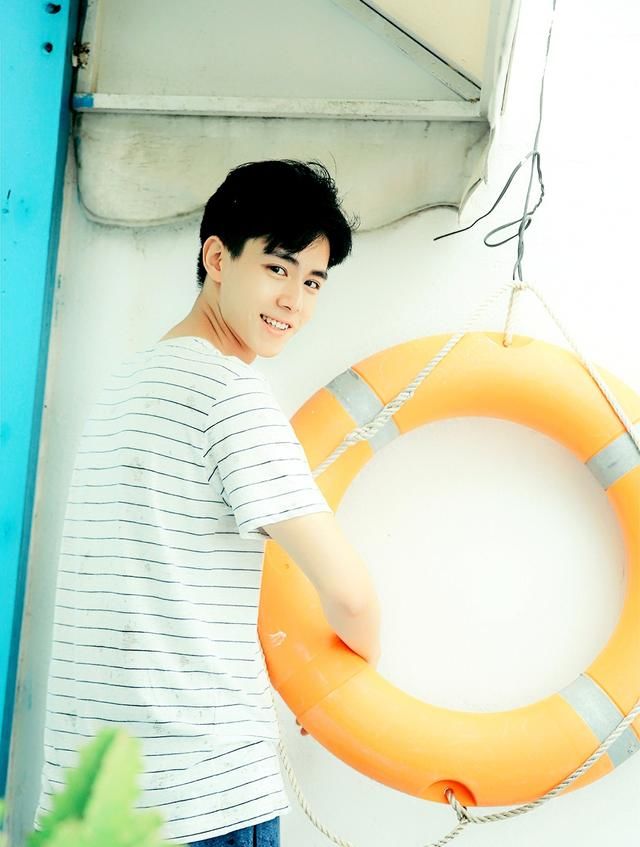 《小美好》男主胡一天初中照片曝光,网友:原来