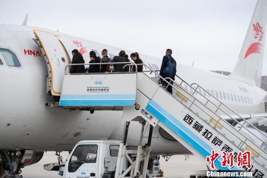 五一假期民航西藏区局保障进出港游客3万余人次