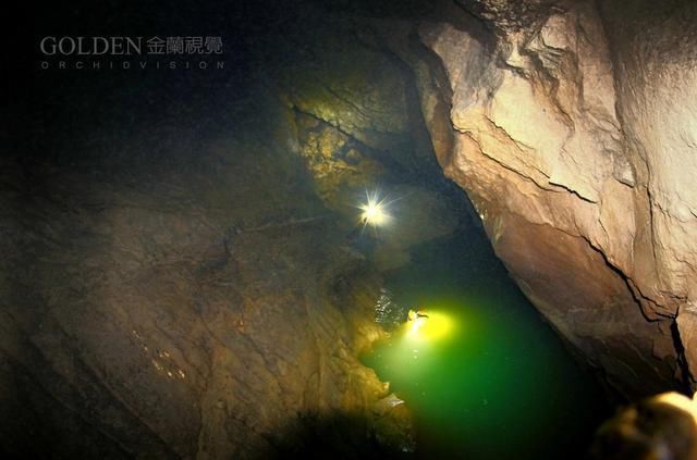 安徽洞穴探险队--探秘六百丈洞穴,发现神秘生物巢穴