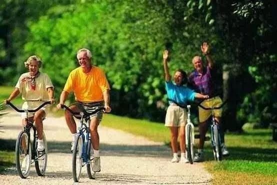 中老年人经常旅行的4大好处，最适合爸妈去旅行的10大目的地