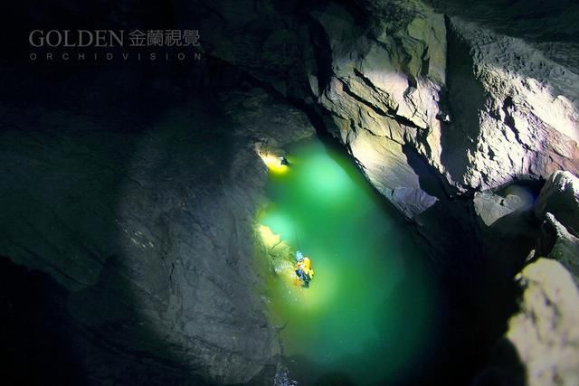 安徽洞穴探险队--探秘六百丈洞穴,发现神秘生物巢穴