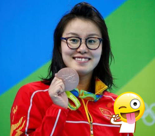 世界冠军也能靠颜值吃饭?傅园慧一改运动风,裙