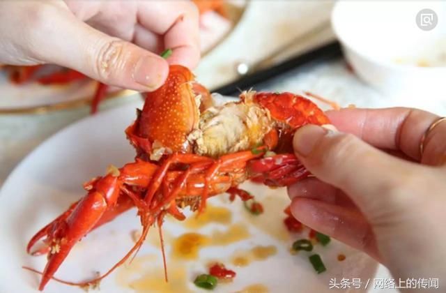 小龙虾的虾头到底可不可以吃呢?