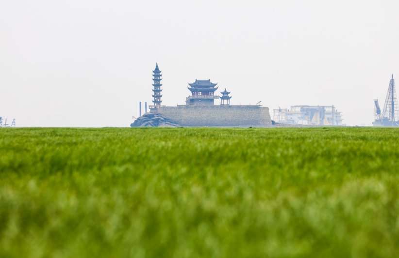 江西有座古建筑，夏天沉没水底，冬天才露出来