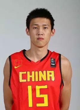 史上年薪最高的中国篮球明星是谁?年薪多少?