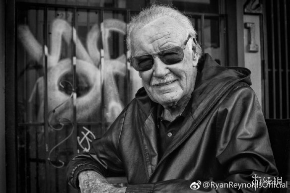 《死侍2:我爱我家》纪念斯坦李海报 独家片尾