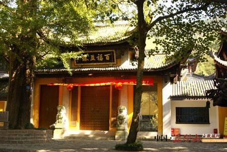 佛家的清静地：五台山灵静寺