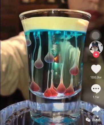 请给我一杯抖音上的鸡尾酒…