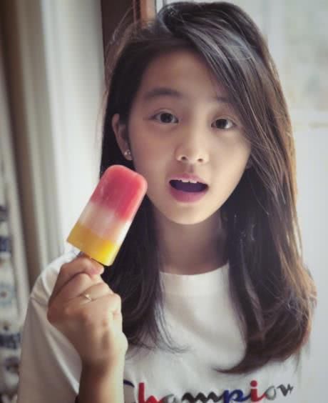 黄磊女儿成熟,李湘女儿娇贵,看到马伊璃女儿才知道什么叫打脸!