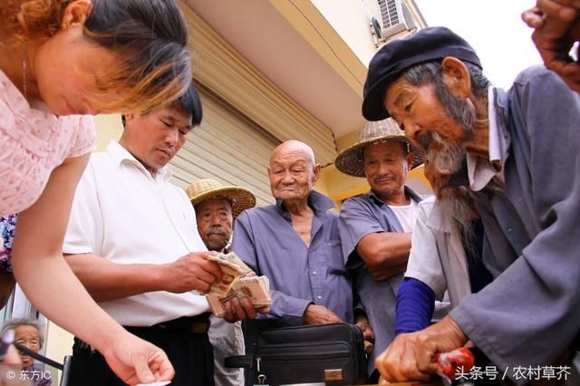 农民注意：今年农村老人的这几项补贴都是白给！一定记得领取