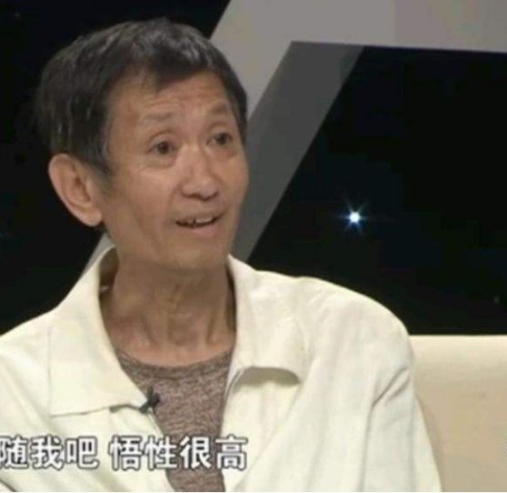 当红女星毛晓彤亲生父亲上节目声讨女儿,索要