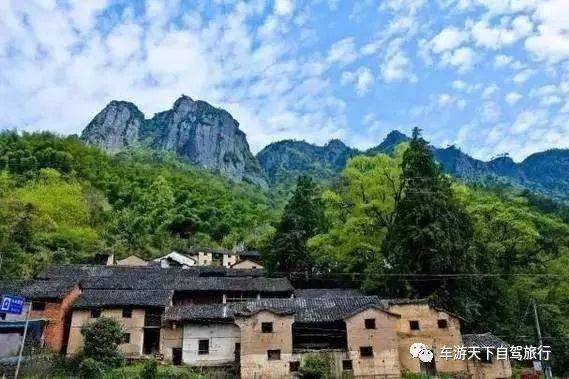 浙赣皖最美公路，一路尽是山青水碧、古村名镇，顺山蜿蜒美不胜收