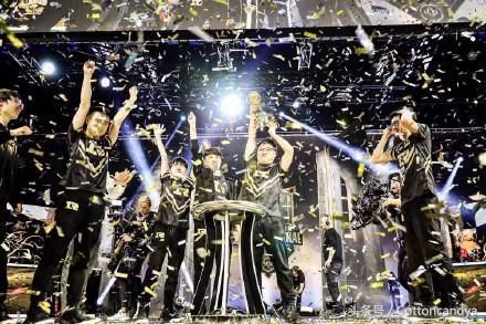 恭喜RNG夺得MSI冠军,UZI世界第一ADC不接受