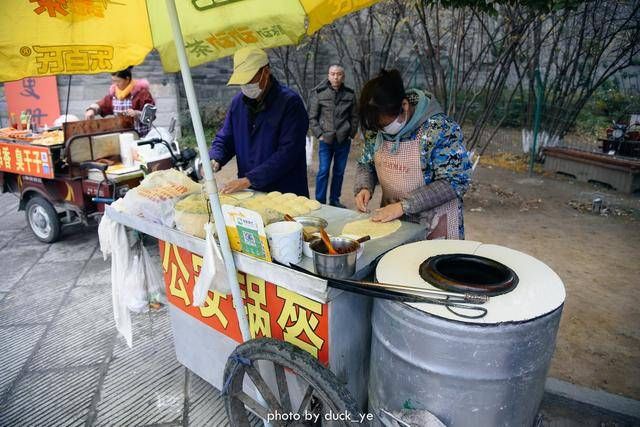 荆州最出名的小吃，一个5元，一天能卖上千个，本地人和游客都爱