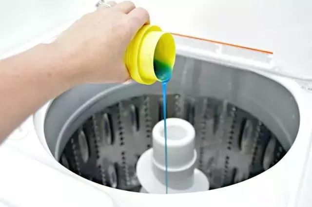 终于不用发愁了!枕头除螨虫,去污渍的方法在这