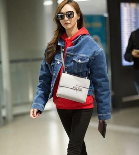 几乎人手一件的卫衣单品怎样才能穿出新花样 