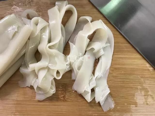 怎么把肉切成条 t01eb1a8d9931a21a43.jpg