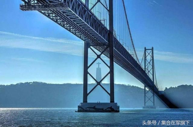 8年前美自家大桥修不好，无奈之下拿400亿找中国，现排队要等8年