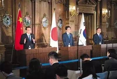 都是特朗普逼的,中日韩又谈起了自贸区,最伤心的是奥巴马!