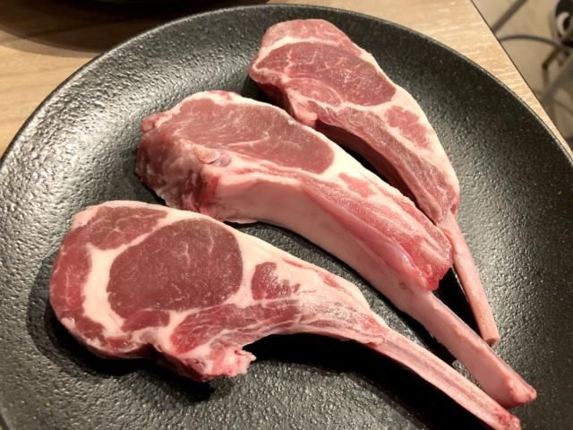 日本人不爱吃羊肉？看看这家蒙古烤肉有多火爆就知道了