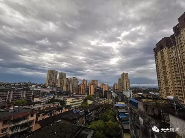 鹰潭出现三十年罕见天气! 最大风力达10级 最大