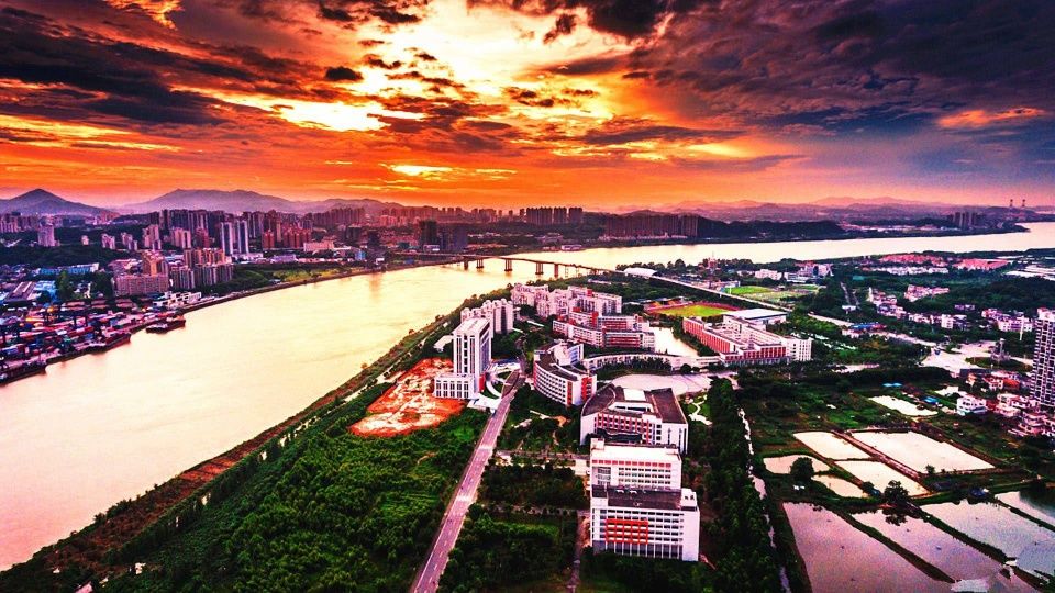 广东最伤心的城市，全部是山区，市区不通铁路，现被划为五线城市