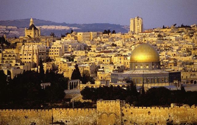 一个女生想去以色列耶路撒冷自由行，你觉得是勇敢还是无知？