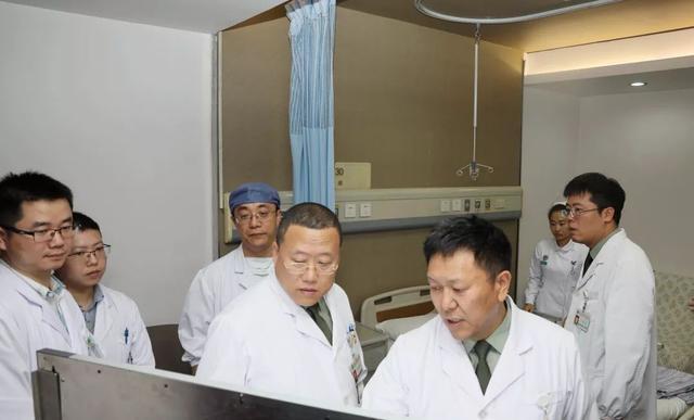 95岁黎介寿院士亲自救治斯里兰卡爆炸事故中国伤员
