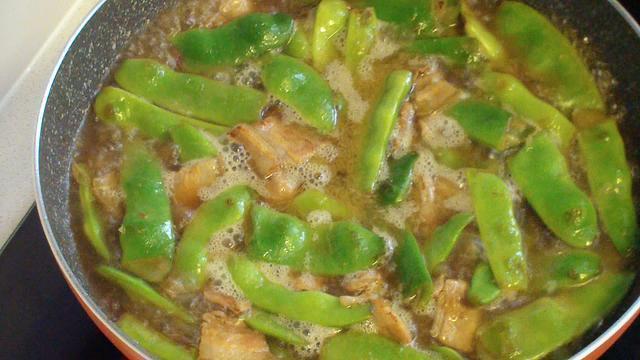 买了1斤油豆角,在家酱焖做一大锅,搭配米饭吃