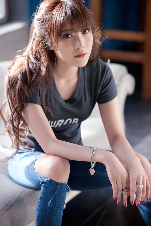 我们都是在寂寞中行走,不要期望他人来解读你