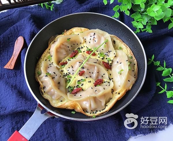 美食日常简单快捷又美味的~抱蛋煎饺