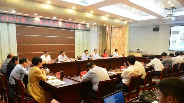 泗阳停车难题如何解决?县长马伟:势在必行!