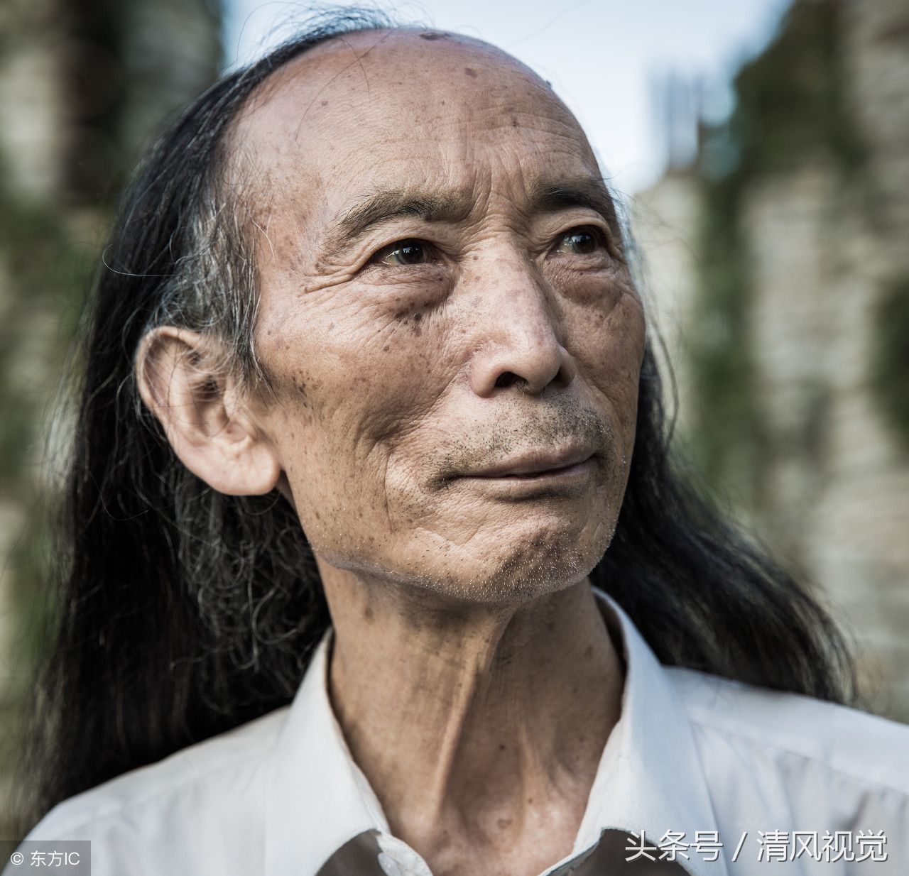 贵阳76岁石匠借款300万,20年时间打造奇幻石