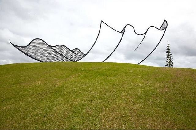 直击世界上最不可思议的12座雕塑,简直违反常