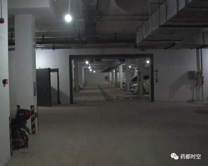 租还是买?可否产权登记?关于地下车库停车位