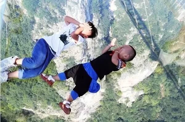 终于来了!浙江最长高空玻璃栈道开放!敢走我敬你是条汉子!