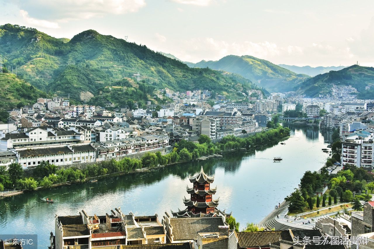 贵州省黔东南州镇远县城景色欣赏，山水城浑然一体