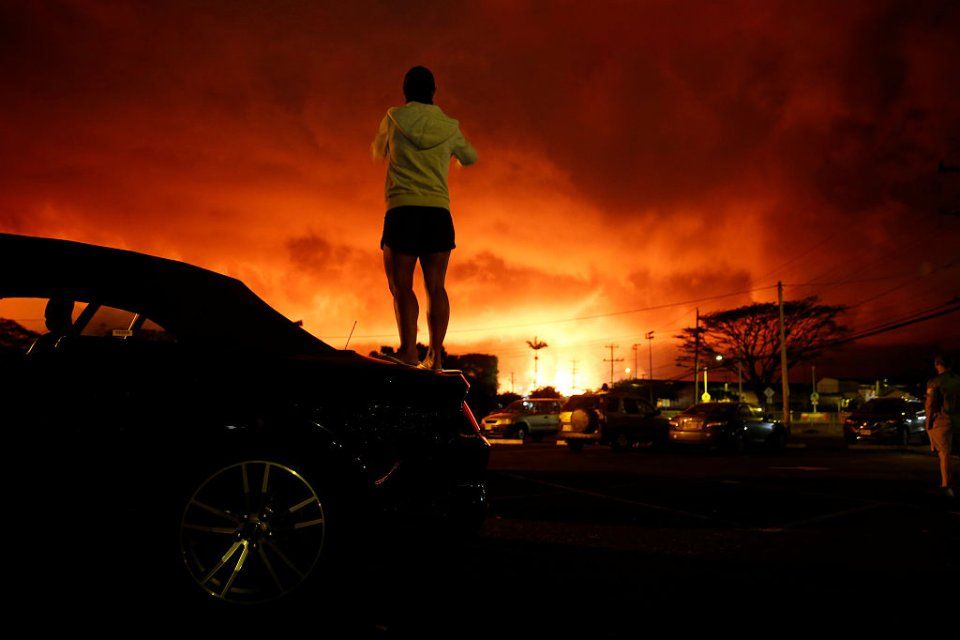 美国夏威夷基拉韦厄火山进入新阶段 现场如末日降临