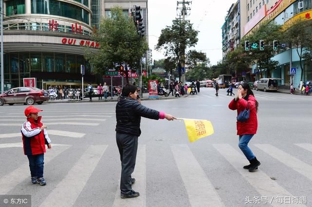 “中国式过马路”到“中国式打车”值得我们深思与讨论