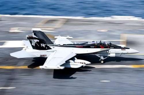 EA-18G电子战飞机威力有多大,4架可以瘫痪一