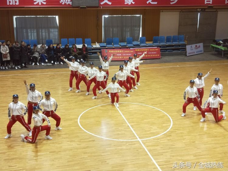 栾城区举办2018年教职工广场舞比赛