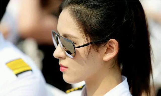王思聪最美前女友，撕掉网红标签逆袭成明星，29岁颜值逆天